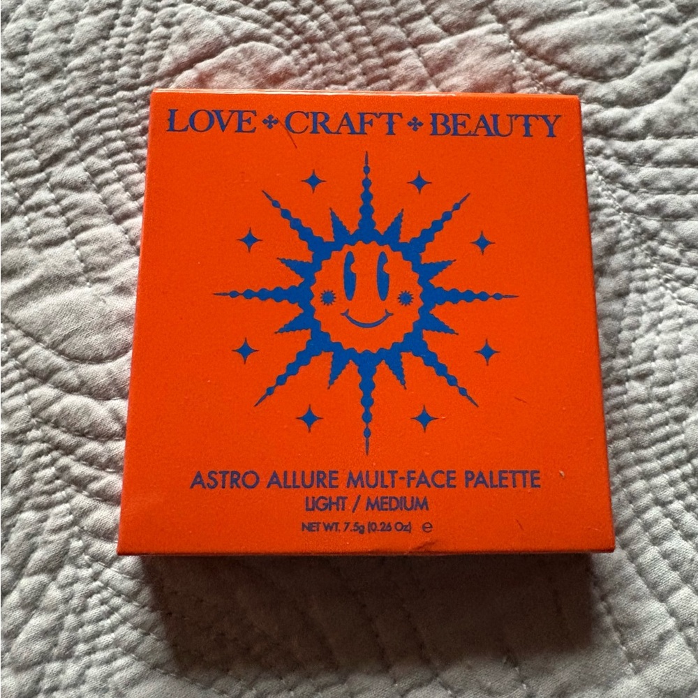 ASTRO ALLURE LIGHT / MEDIUM MULT-FACE PALETTE